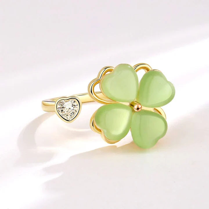 Clover Spinner Ring